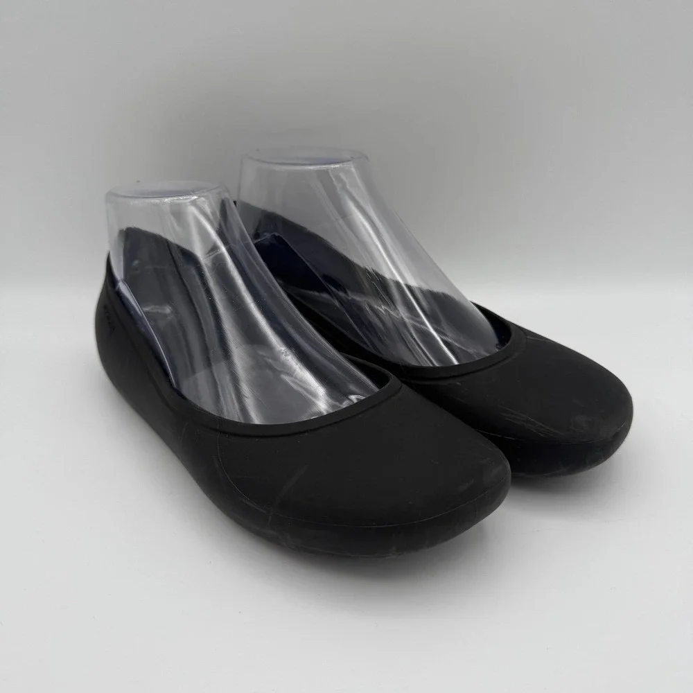 Women's Crocs Brooklyn Black Ballet Dance Dress Flat Slip-On‎ Shoes Size 7